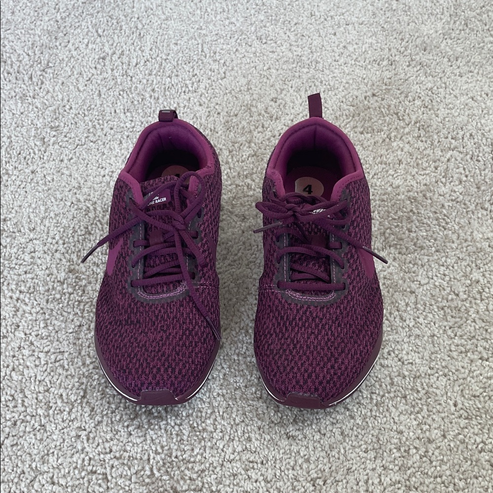 Nike Women's Maroon Athletic Shoes